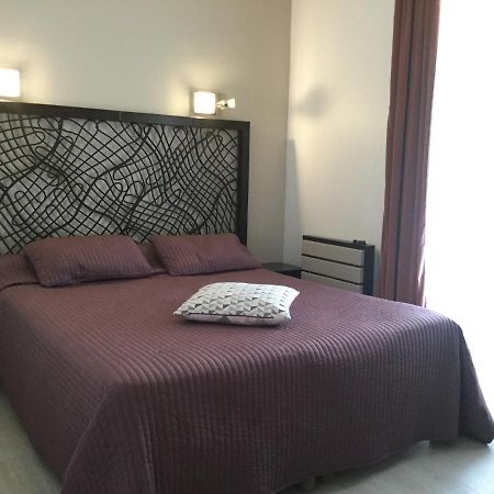 Les Pastels Hotel La Roche-sur-Yon Eksteriør billede